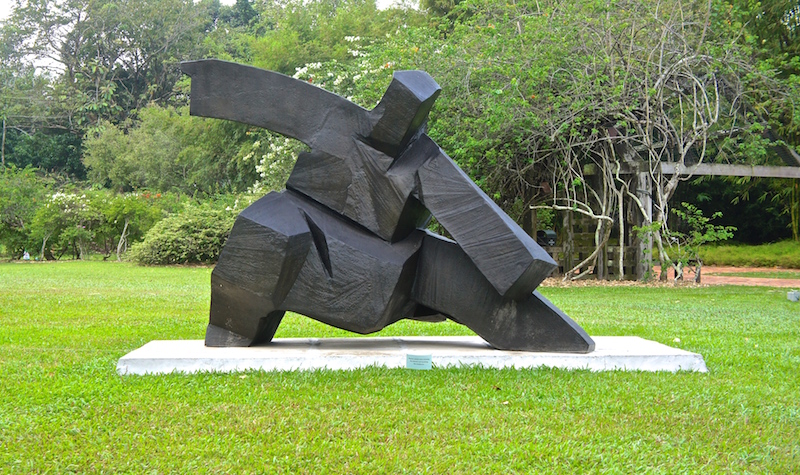 Ju Ming - Tai chi series sculpture in Botanic Gardens, Singapore